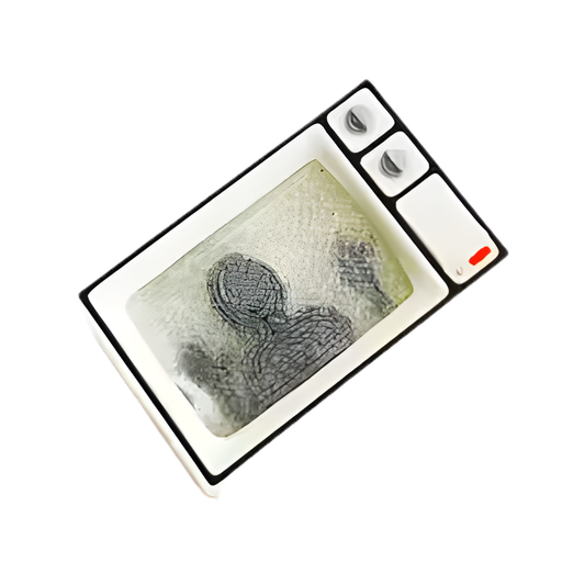 📺 Keycap „Haunted TV“ – Retro Horror Flair für dein Keyboard 👻🖥️✨